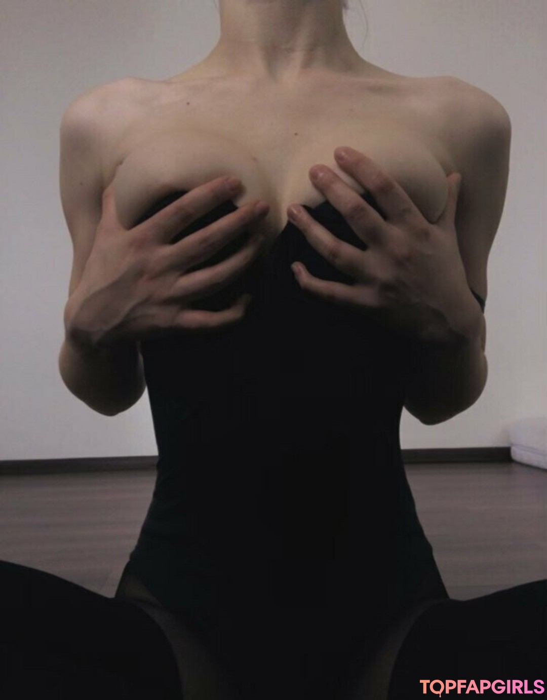 sophieinyourheart naked star photo