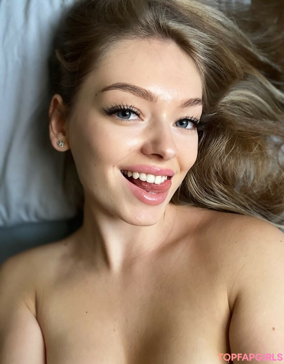 Teen Mia model nudes pics