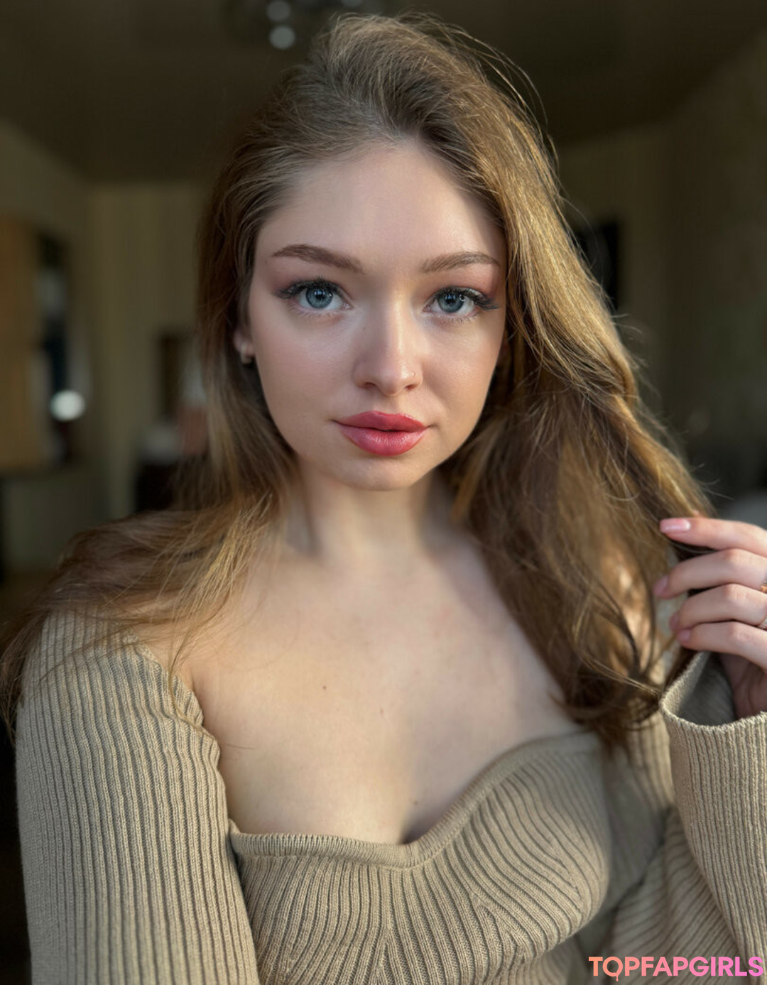 Teen Mia nude model galleries