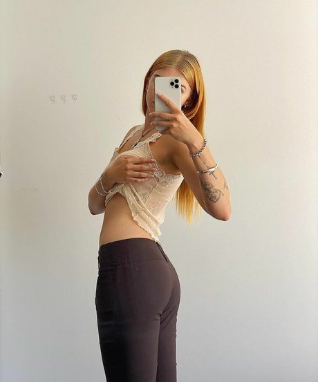 maaddielewis naked actress gallery