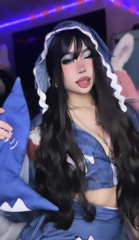 luhvars exclusive actress picture