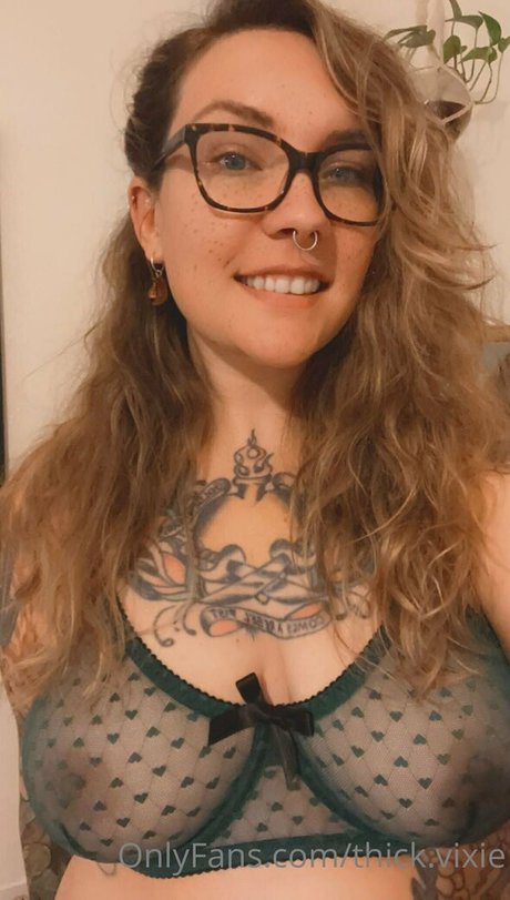 thick vixie high quality star pictures