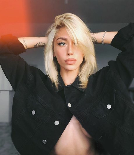 Hoshen Vera Bar model high quality img