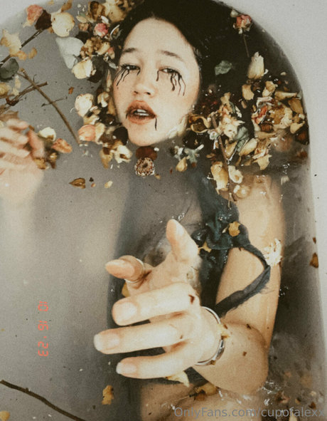 muscular women onlyfans erotic archive