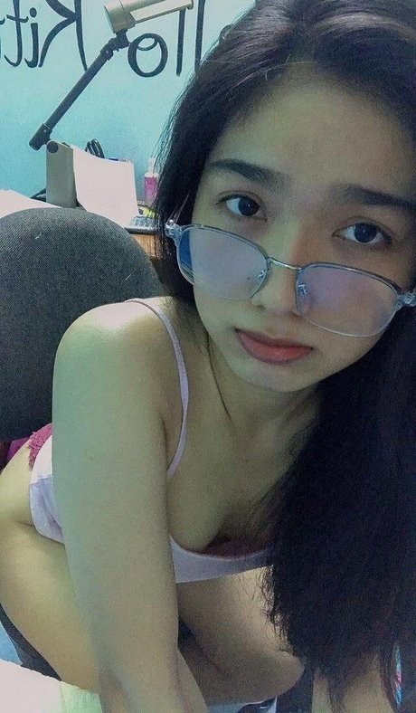 Asianbabyggirl porn model gallery