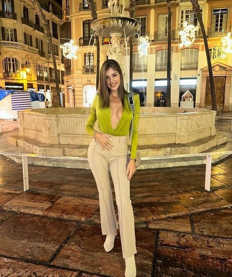 lauramedinarb model beautiful images