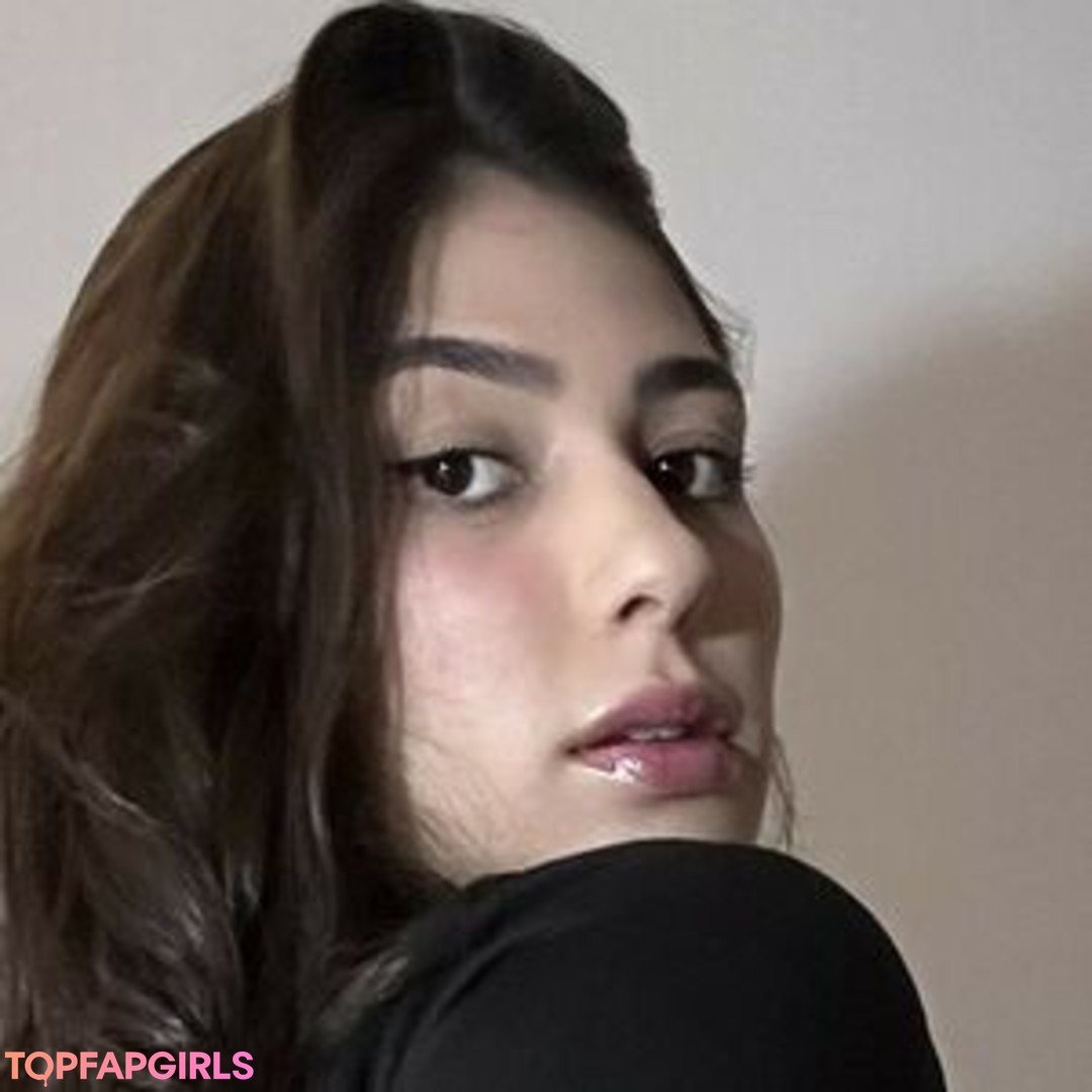 Maia Ortega sexy actress gallery
