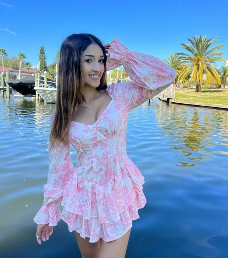 Ava Justin model image