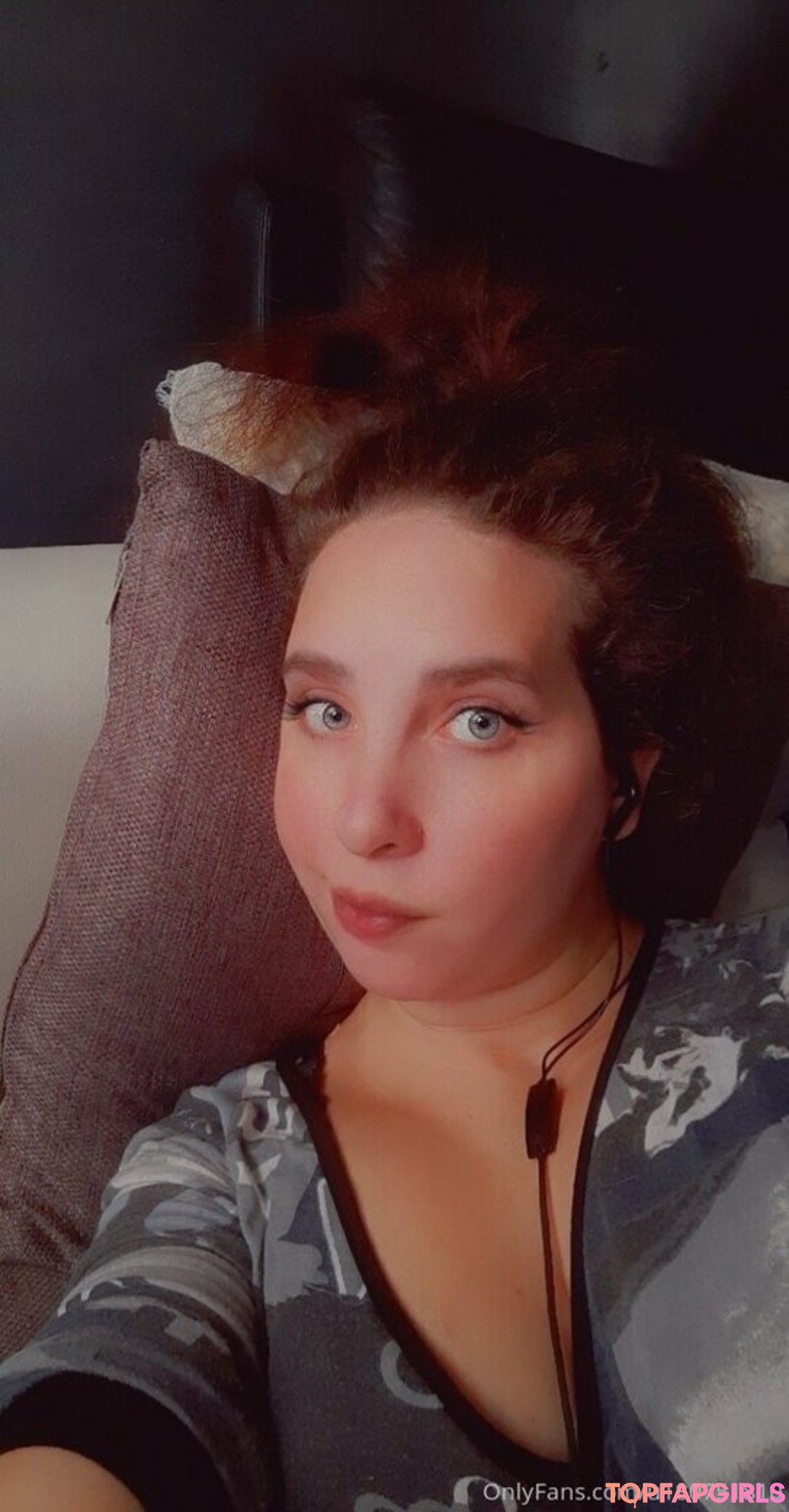 only queen84 nude actress archive