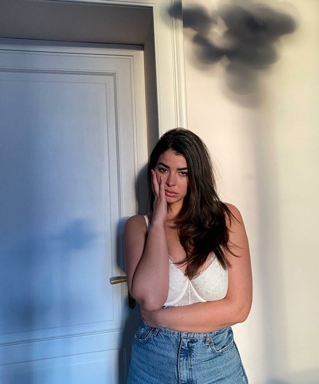 big tits brunette onlyfans hot naked pics