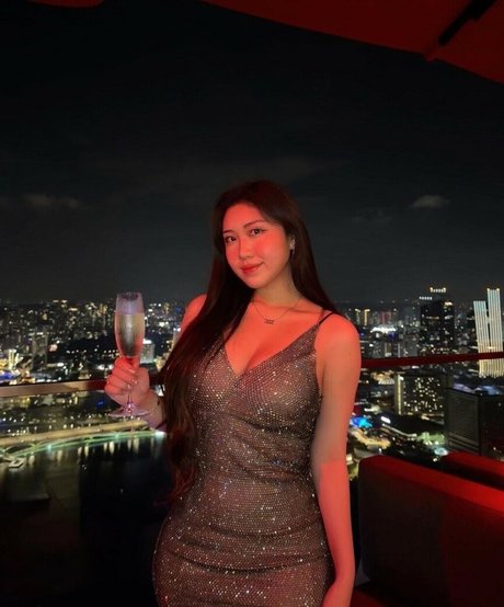 naked milf onlyfans hd photo