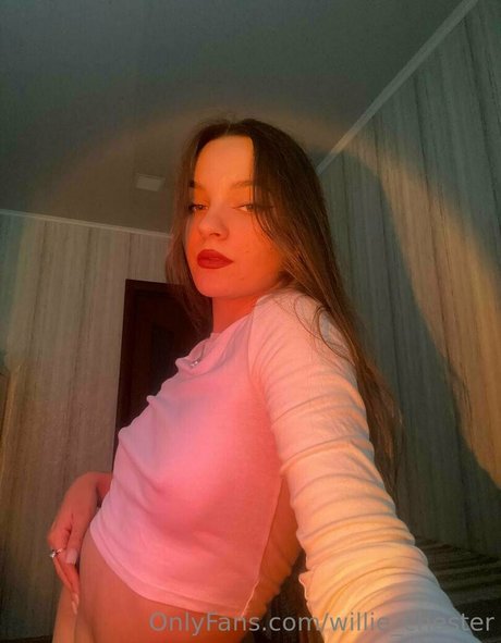 littlehottyvi erotic actress pics