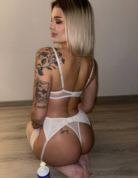 Madzia Loskot model sexy galleries