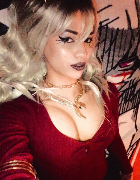 Trickywi best actress pics