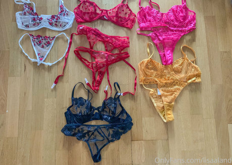 lisaalandfree top profile image