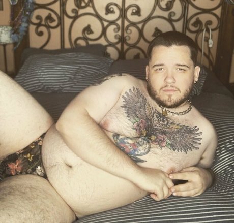 buffetbeercan model free photos