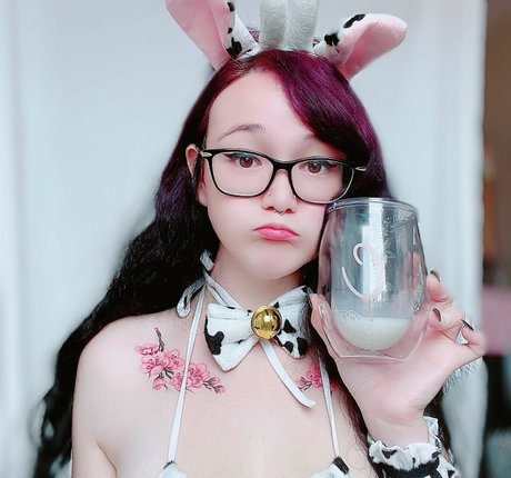 yuricosplayer hot actress image