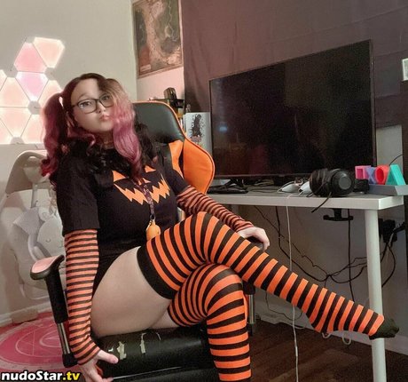 yuricosplayer nice star picture