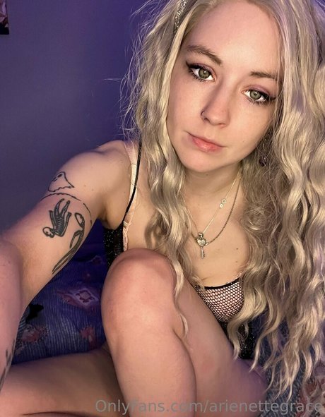 arienettegrace star nudes picture
