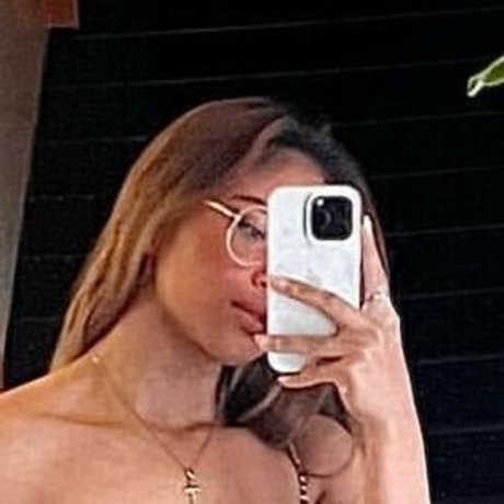 Bianca Bustamante star top image