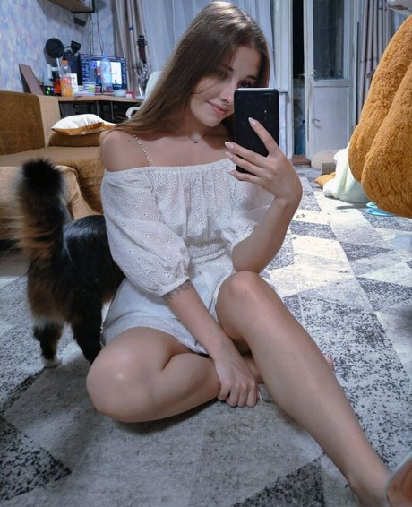 a n i n y a exclusive star picture