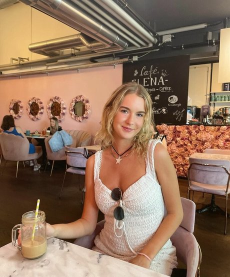 Maddie Gilmore sexy star pics