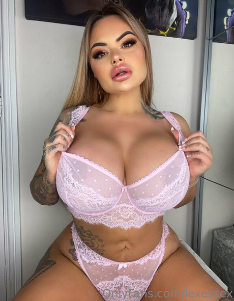 brunette petite onlyfans hot sex photos