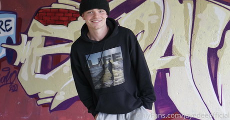 naked trans onlyfans pornographic pics