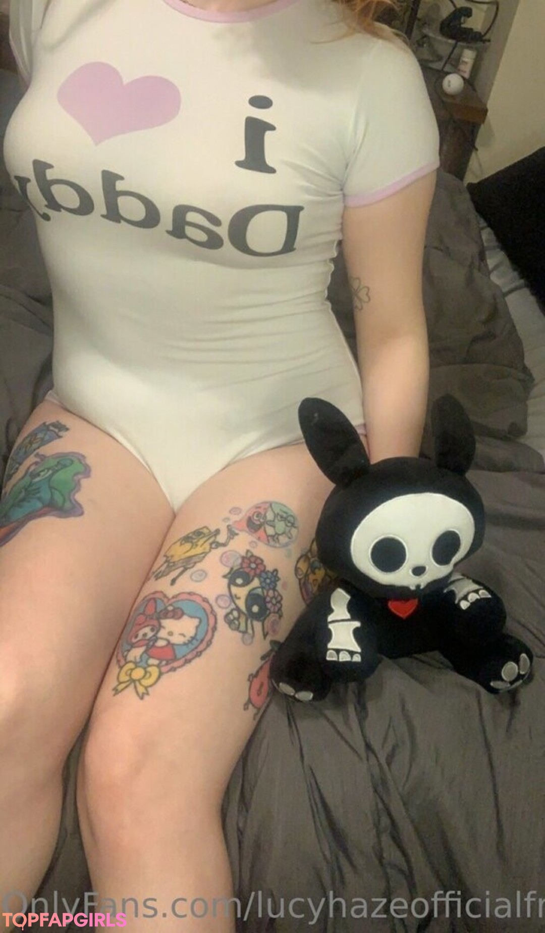lucyhazeofficialfree star nude picture