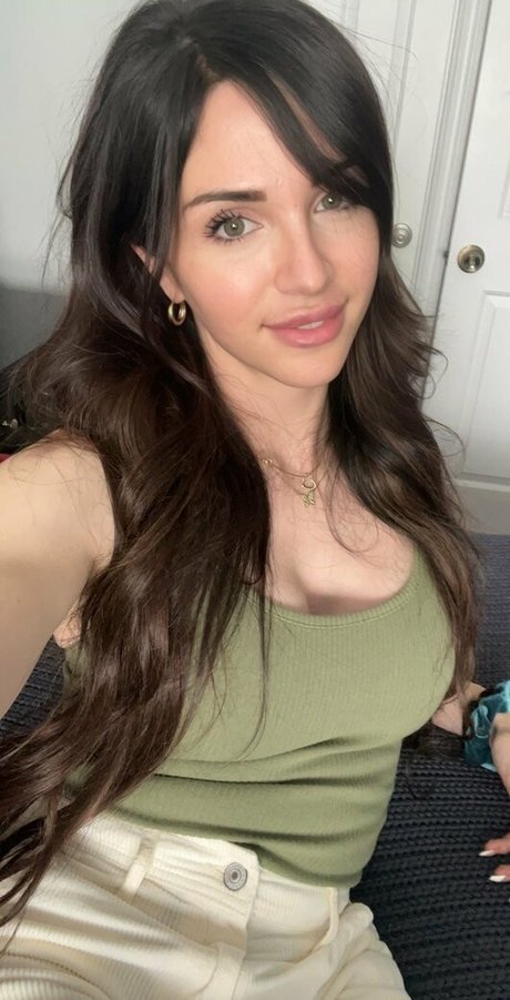 Sarah Hills best pornstar img