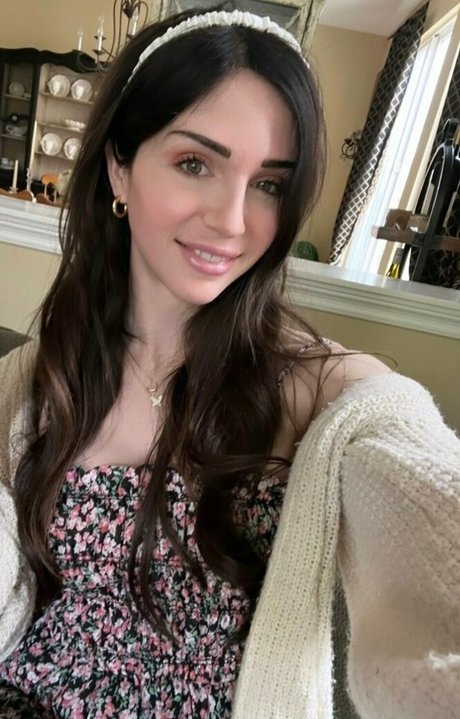 Sarah Hills pornographic actress galleries