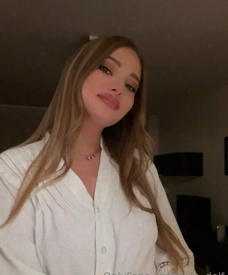 leila hottie nice pornstar pics