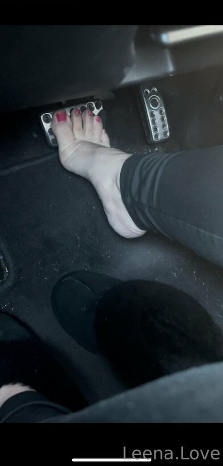 lesbian fingering onlyfans adult gallery