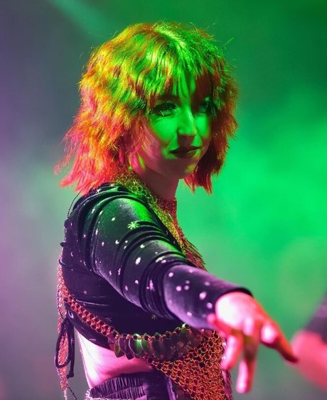 Melody Cristea sex model pic