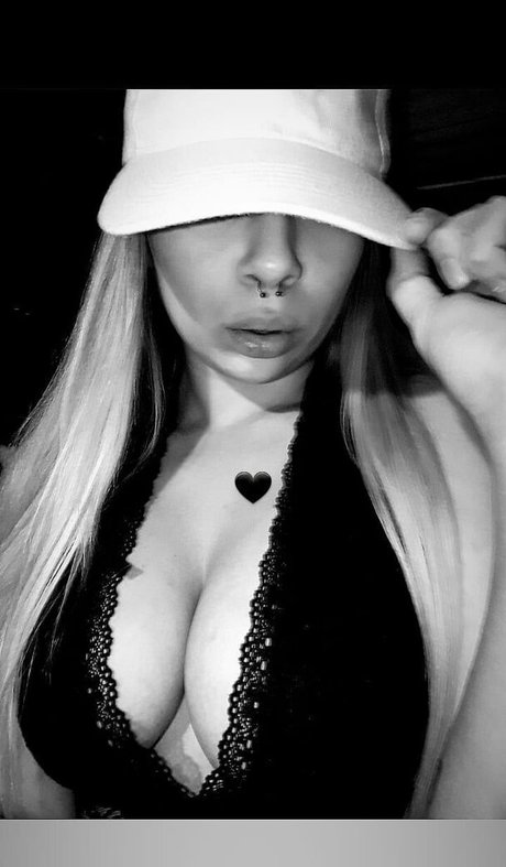 natalybabyy profile image