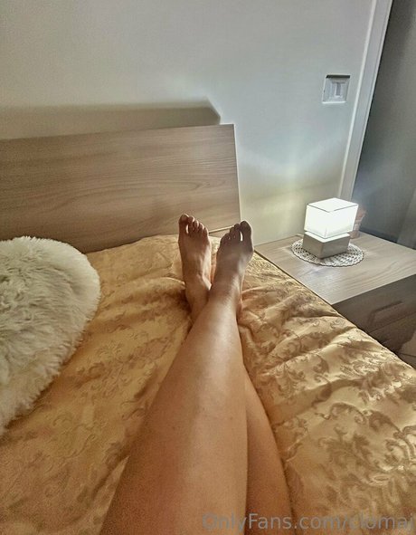 clomaj model nude picture