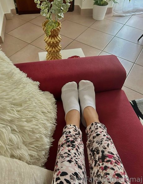 clomaj model art pics