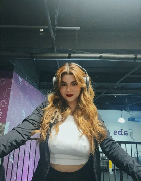 Jessikaaxoxo exclusive actress photo