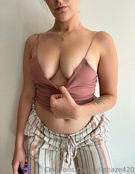 milf strip onlyfans hd photo