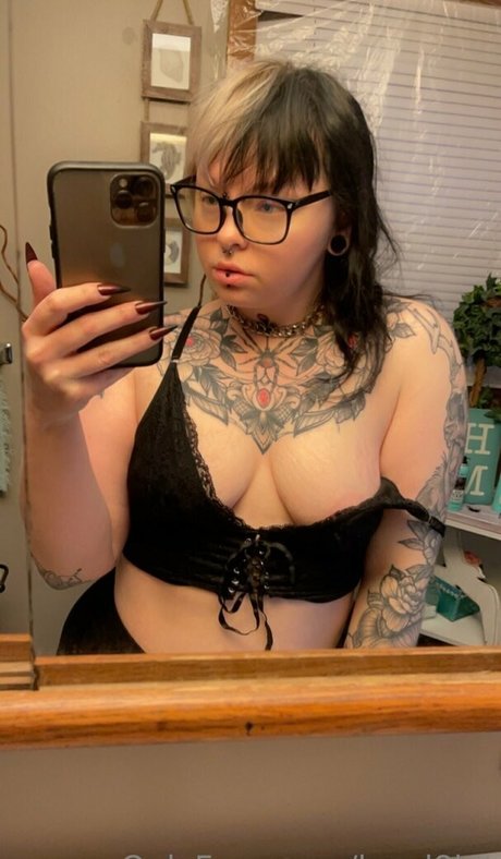 reaghanblackhart pornstar nude photos