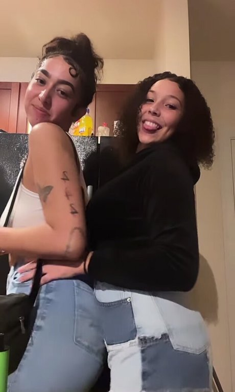 livyyboo18 pornstar nude pics