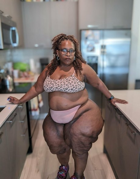 ms thickerthan pornstar erotic img