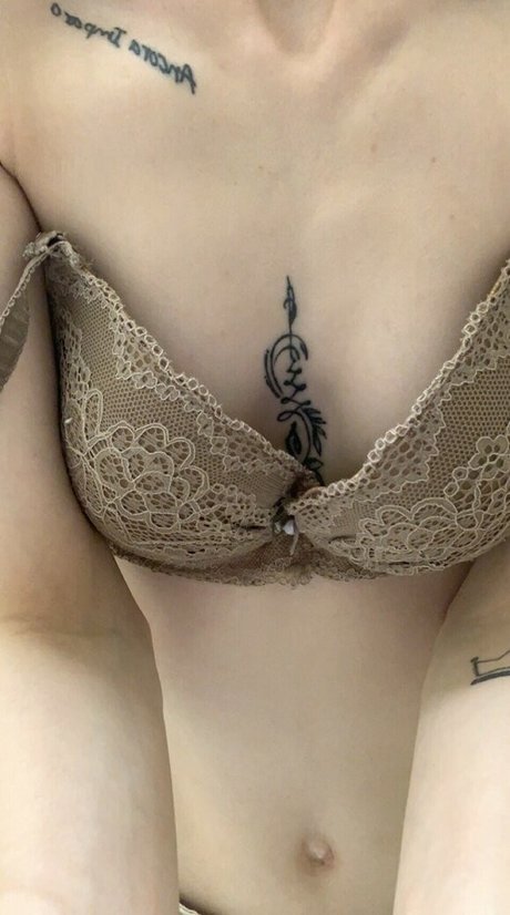 Leahtheprincess adult model images