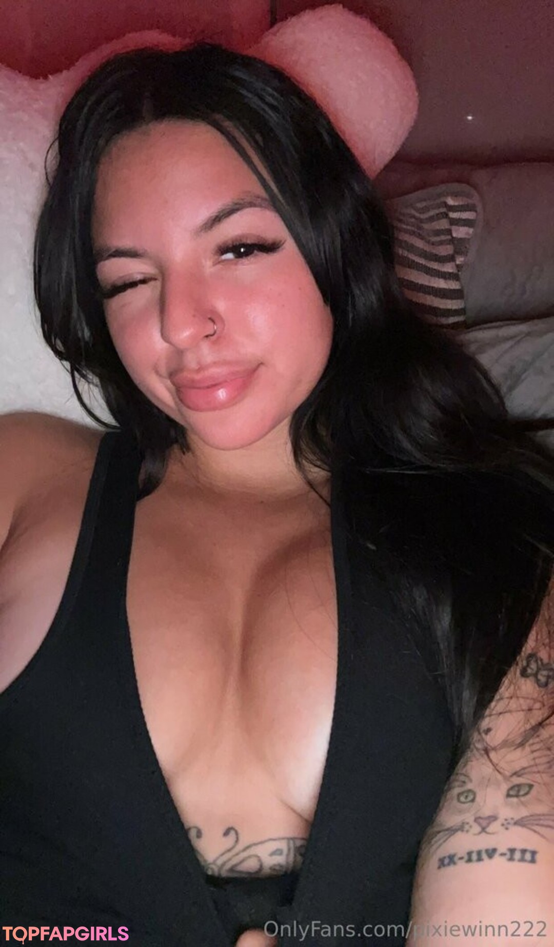 pixiewinn222 top profile image