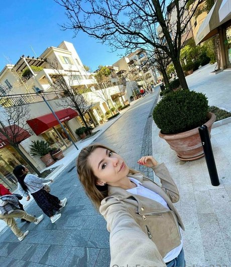 eliss333 pornstar naked pic