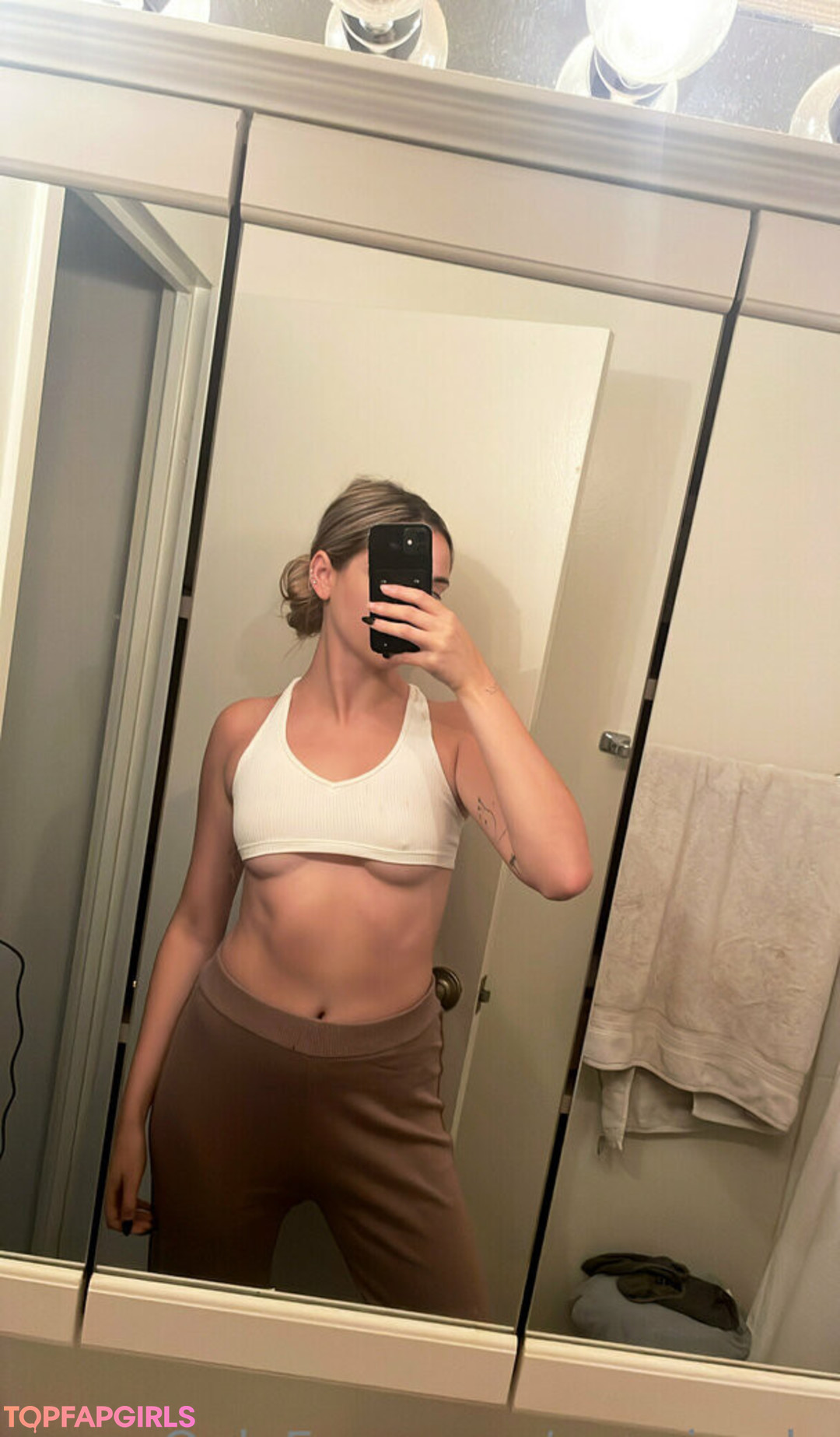 avaajayde profile image