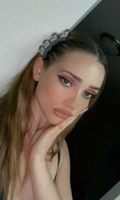 avaajayde hot actress photo