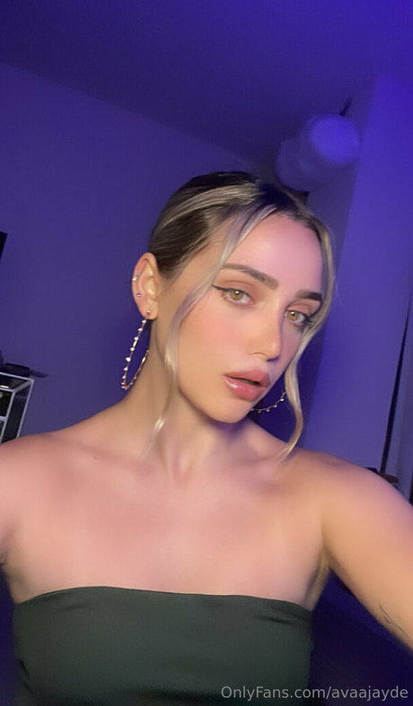 avaajayde model photos