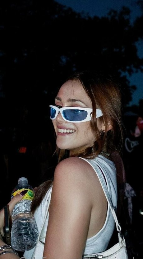 avaajayde model hot pics