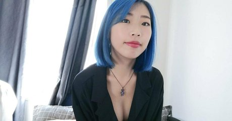 ebony smoking onlyfans free pics